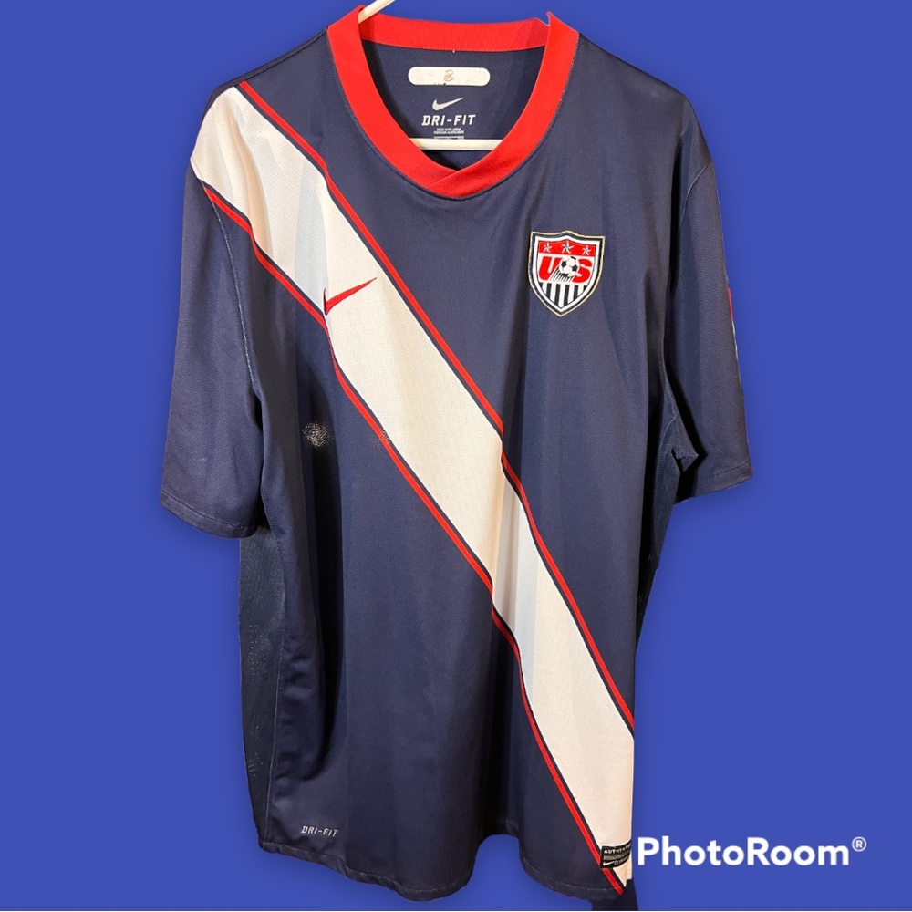 United States Men’s National Soccer Team Nike 2010 World Cup away jersey